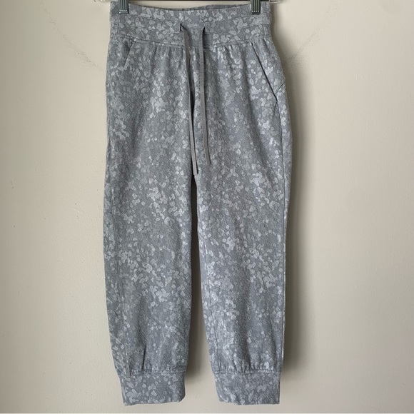 Lululemon Ready to Rulu Jogger Crop Sweat Pants Gray size 0 - Picture 1 of 15